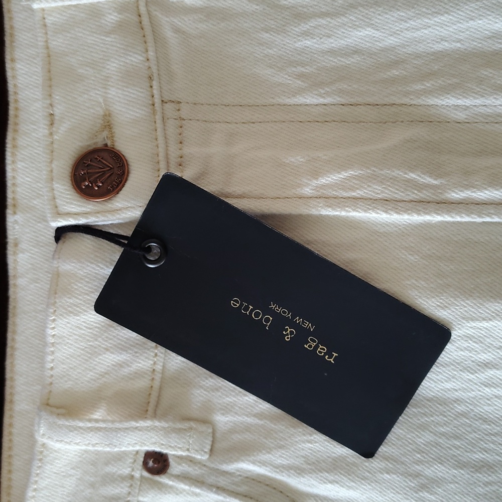 Rag & Bone Vintage Bermuda Short. Color:Ecru. Size 32 (10-12) - Picture 6 of 13